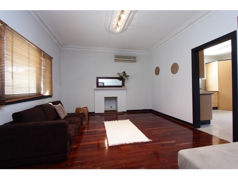 295 Keymer Street, Cloverdale WA 6105