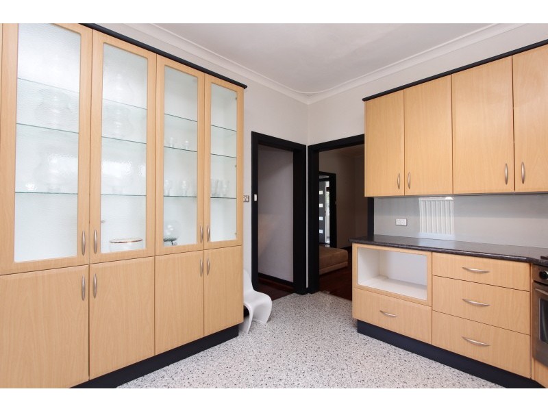 295 Keymer Street, Cloverdale WA 6105