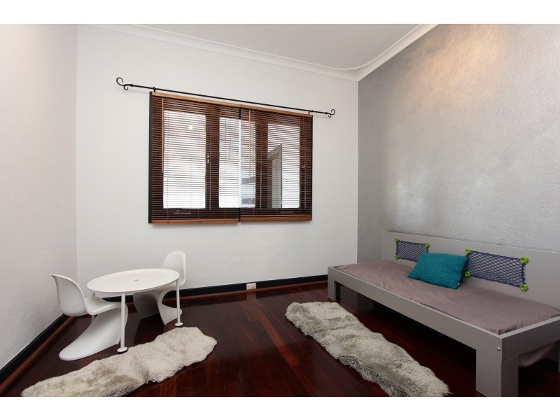 295 Keymer Street, Cloverdale WA 6105