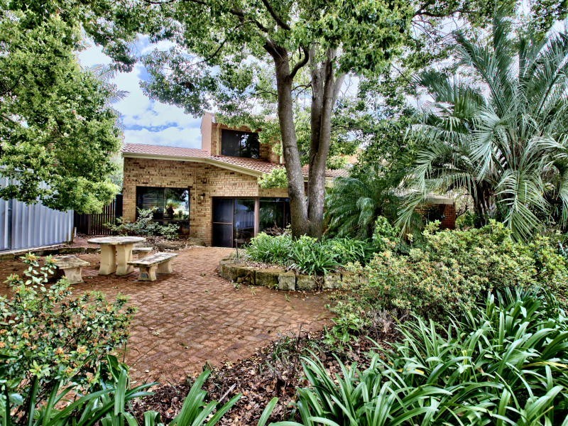 26 Carlow Circle, Waterford WA 6152