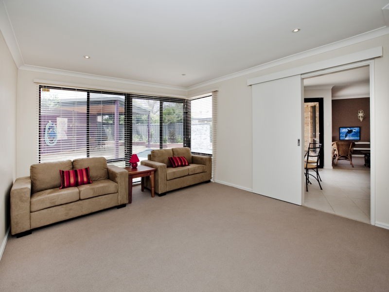 26 Carlow Circle, Waterford WA 6152