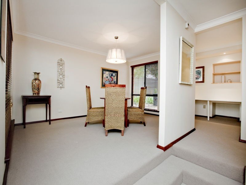 26 Carlow Circle, Waterford WA 6152