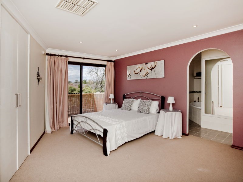 26 Carlow Circle, Waterford WA 6152