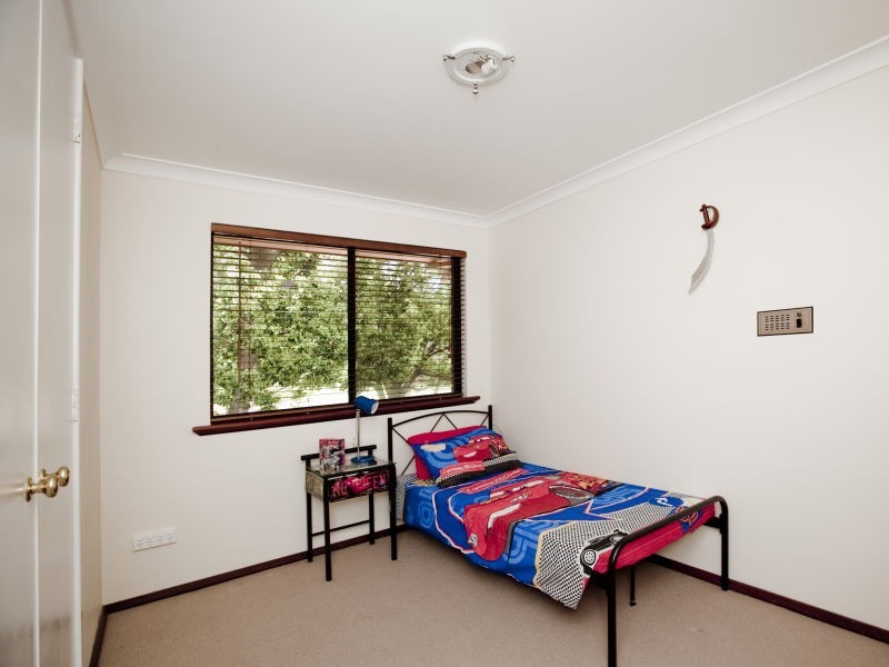 26 Carlow Circle, Waterford WA 6152