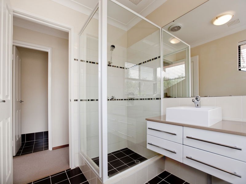 26 Carlow Circle, Waterford WA 6152