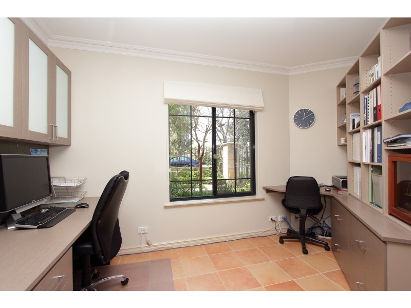 20 Springside Avenue, Mount Pleasant WA 6153