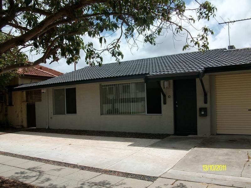 10 Saunders Street, Como WA 6152