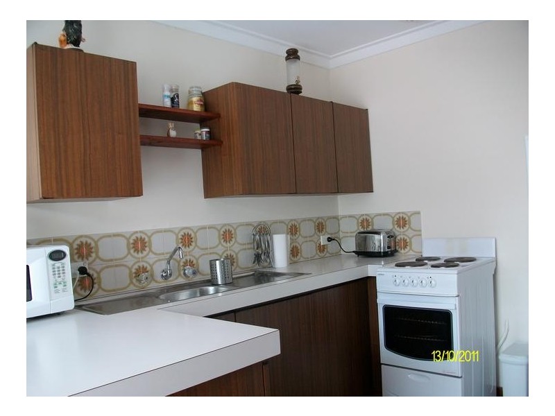 10 Saunders Street, Como WA 6152