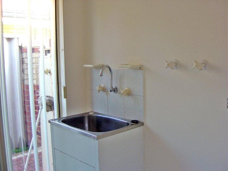 5/5 Pearl Road, Cloverdale WA 6105