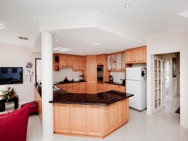 11 McNess Glade, Salter Point WA 6152