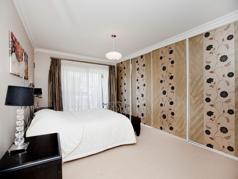 11 McNess Glade, Salter Point WA 6152