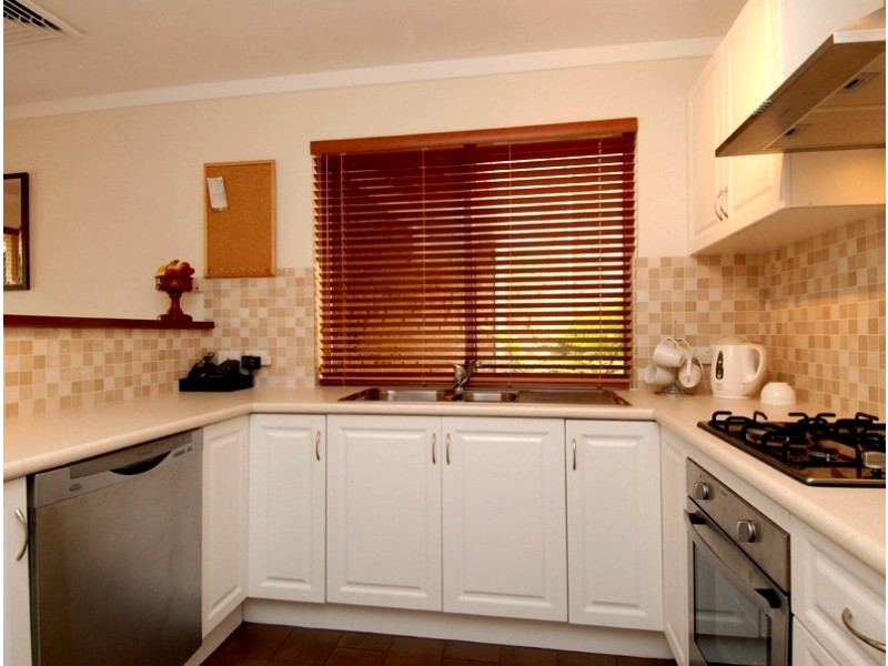 b/13 Lawrence Street, Como WA 6152