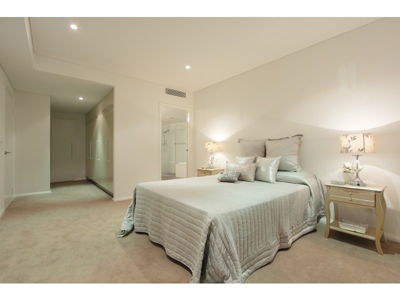 2/1 Tanunda Drive, Rivervale WA 6103