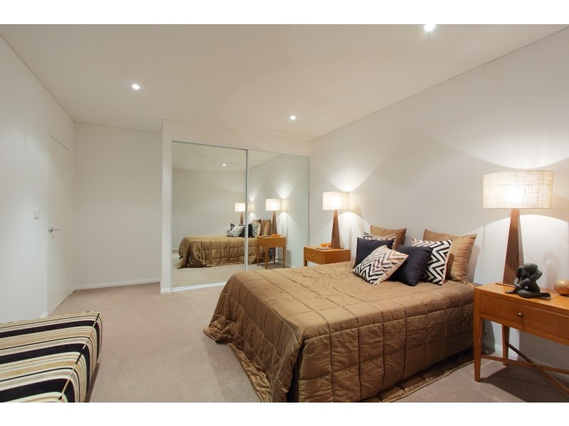 2/1 Tanunda Drive, Rivervale WA 6103