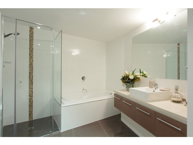 2/1 Tanunda Drive, Rivervale WA 6103