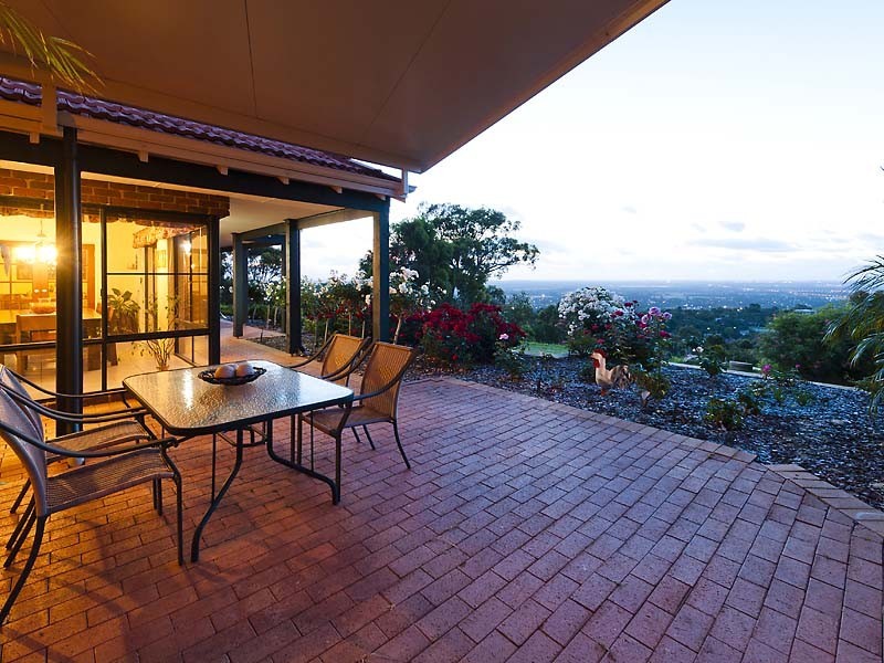 176 Albany Highway, Bedfordale WA 6112