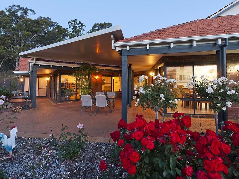 176 Albany Highway, Bedfordale WA 6112