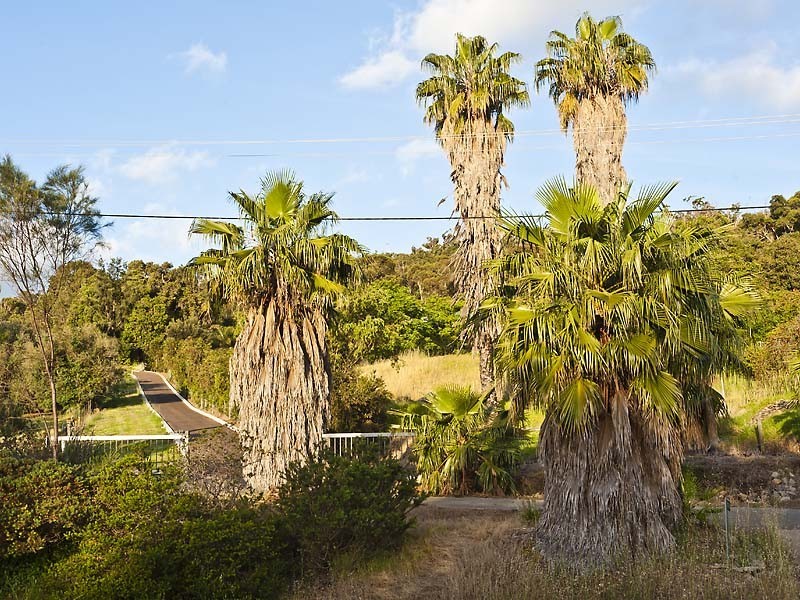 176 Albany Highway, Bedfordale WA 6112