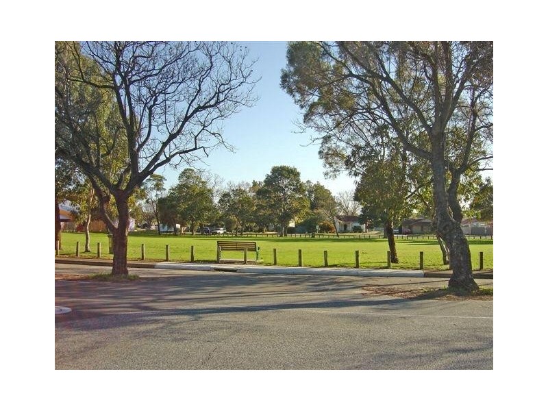 112a Surrey Road, Rivervale WA 6103