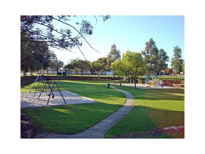 112a Surrey Road, Rivervale WA 6103