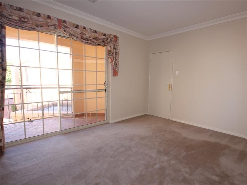 4/32 Renwick Street, South Perth WA 6151