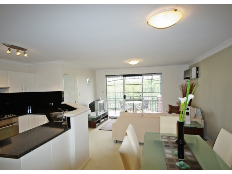 24/2 Preston Street, Como WA 6152