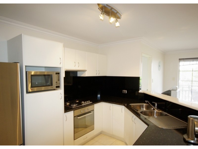 24/2 Preston Street, Como WA 6152