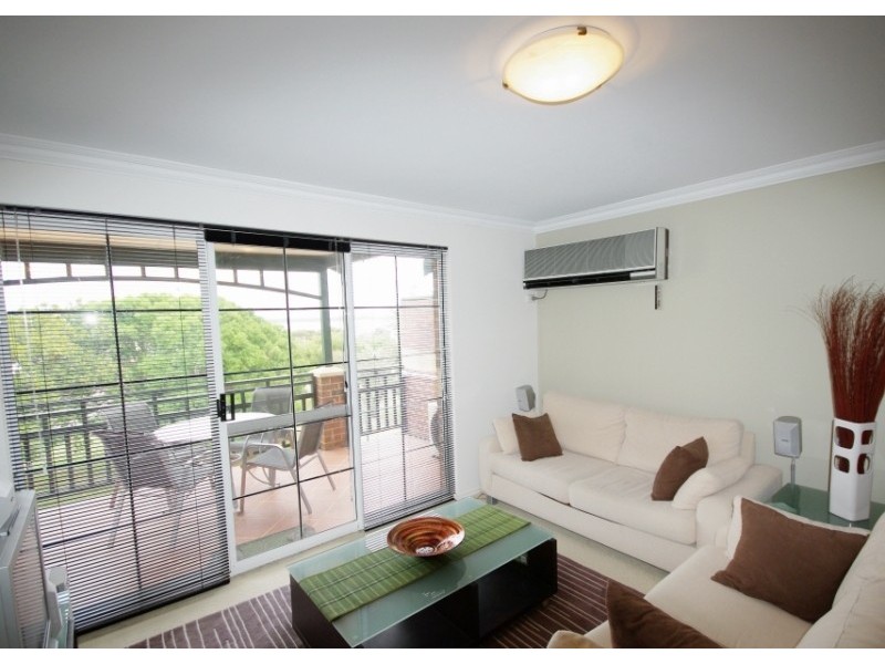 24/2 Preston Street, Como WA 6152