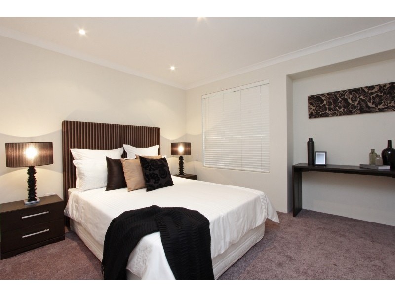 4 The Pines, Como WA 6152