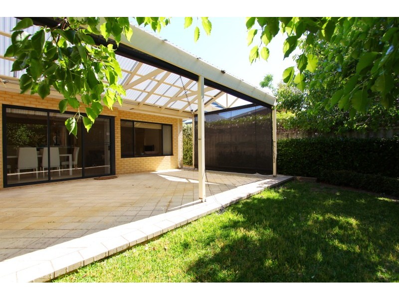 4 The Pines, Como WA 6152