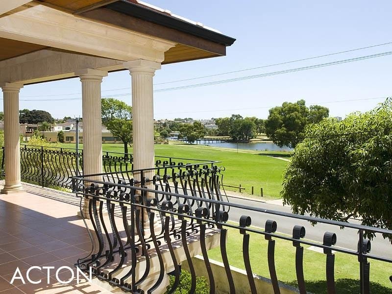 61 Ranelagh Crescent, South Perth WA 6151