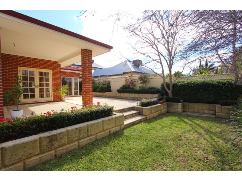 23A Henley Road, Mount Pleasant WA 6153