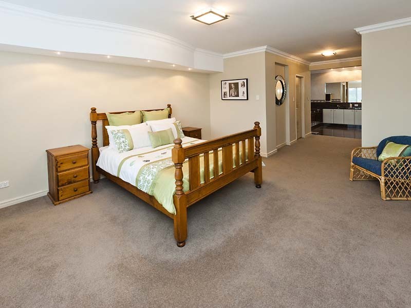 31 Third Avenue, Kensington WA 6151