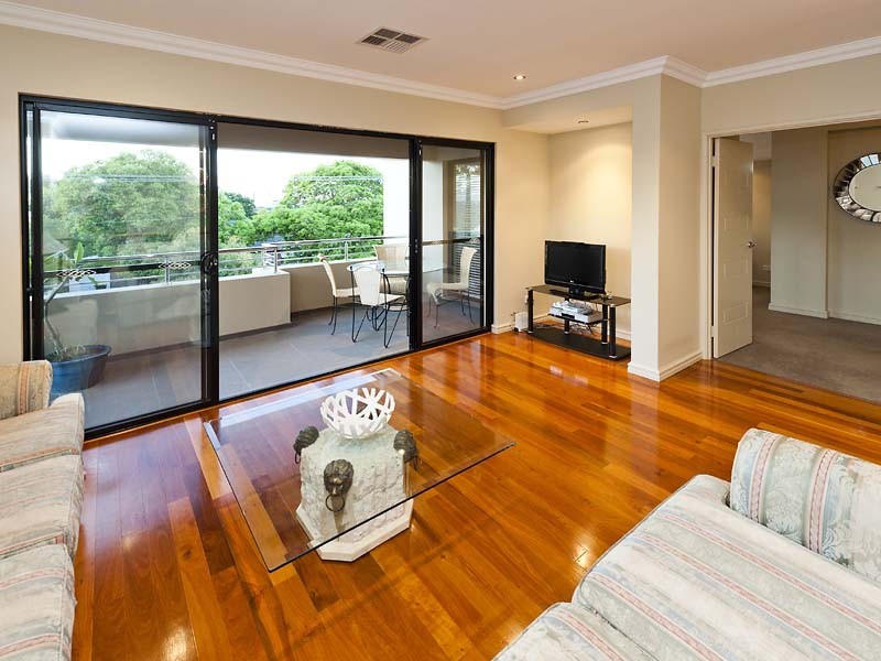 31 Third Avenue, Kensington WA 6151