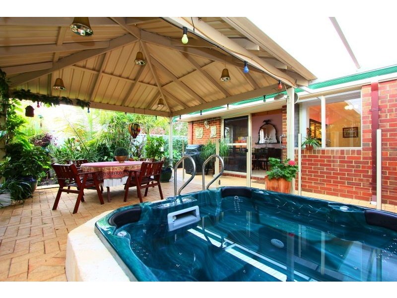 2/71 Henley Street, Manning WA 6152