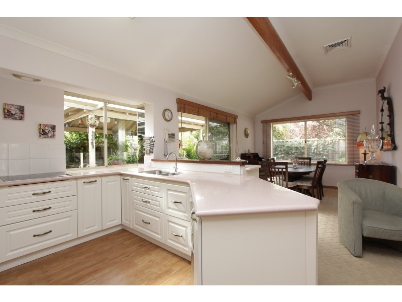 2/71 Henley Street, Manning WA 6152