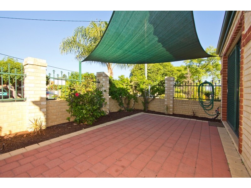 1/67 Upton Street, St James WA 6102