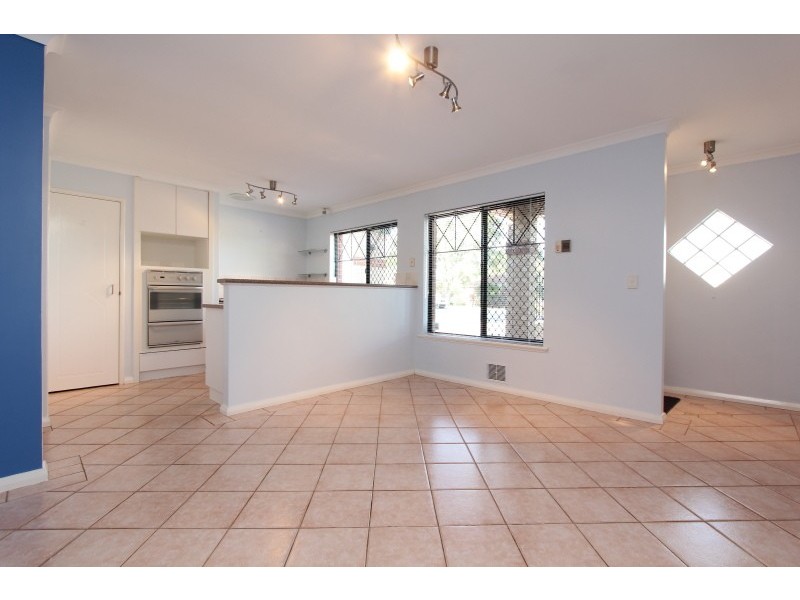 1/67 Upton Street, St James WA 6102
