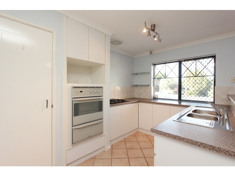 1/67 Upton Street, St James WA 6102