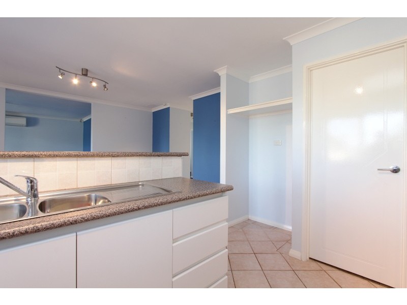 1/67 Upton Street, St James WA 6102