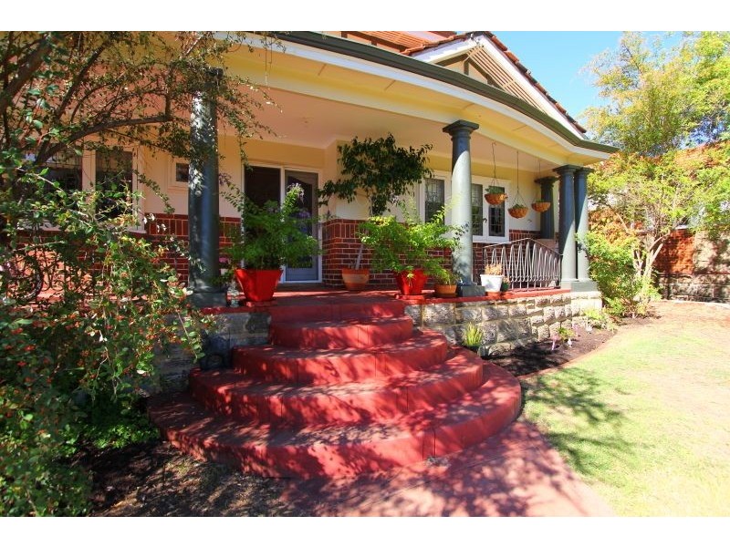 7 Courthope Street, Kensington WA 6151