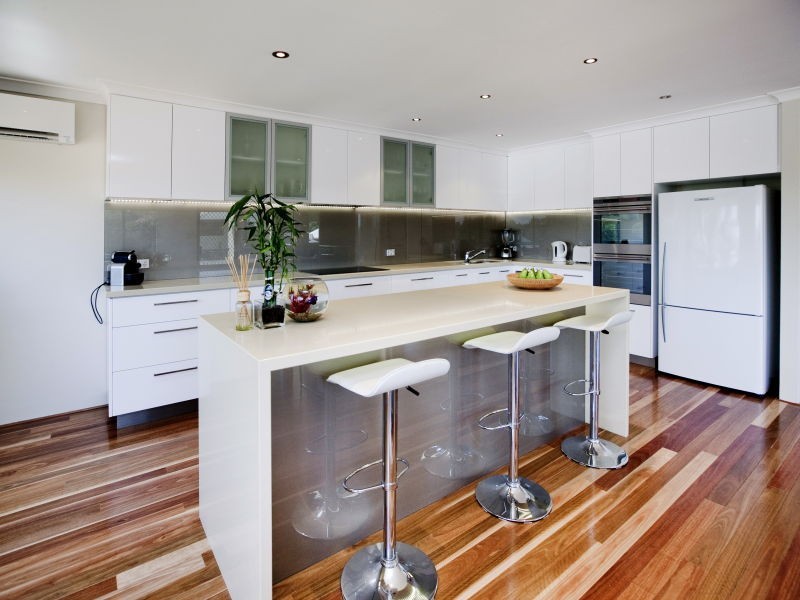 2 Klem Avenue, Salter Point WA 6152