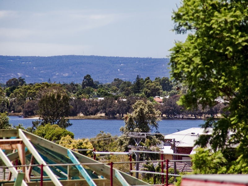 2 Klem Avenue, Salter Point WA 6152