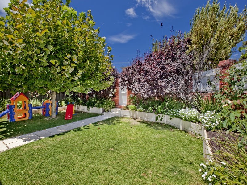 77 McMaster Street, Victoria Park WA 6100