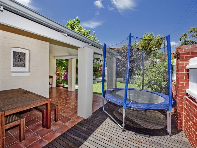 77 McMaster Street, Victoria Park WA 6100