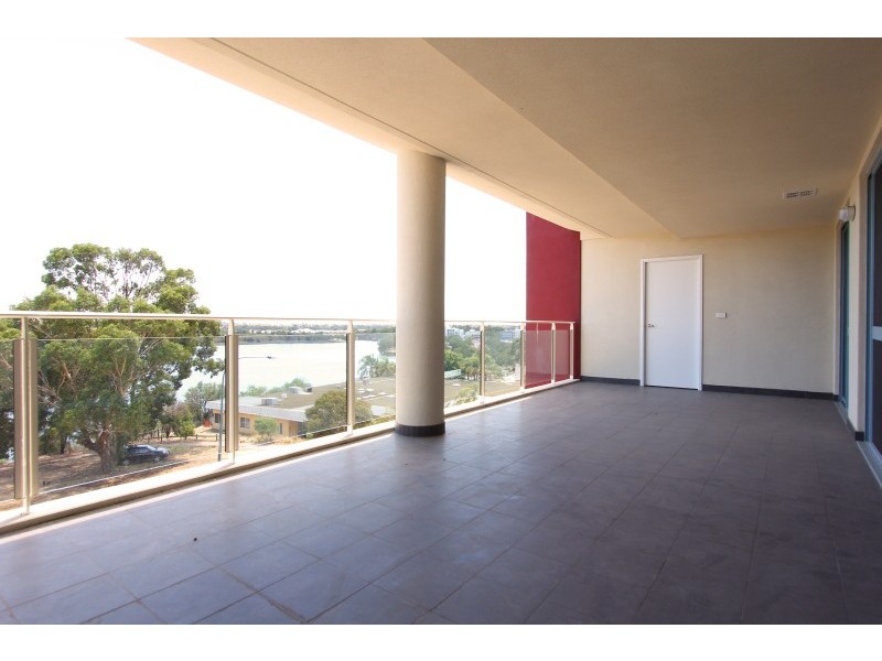 1 Tanunda Drive, Rivervale WA 6103