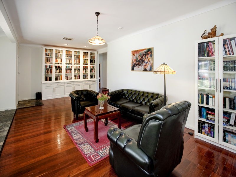 112 Welwyn Avenue, Salter Point WA 6152