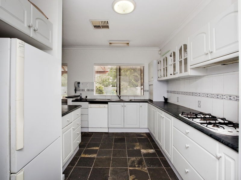 112 Welwyn Avenue, Salter Point WA 6152