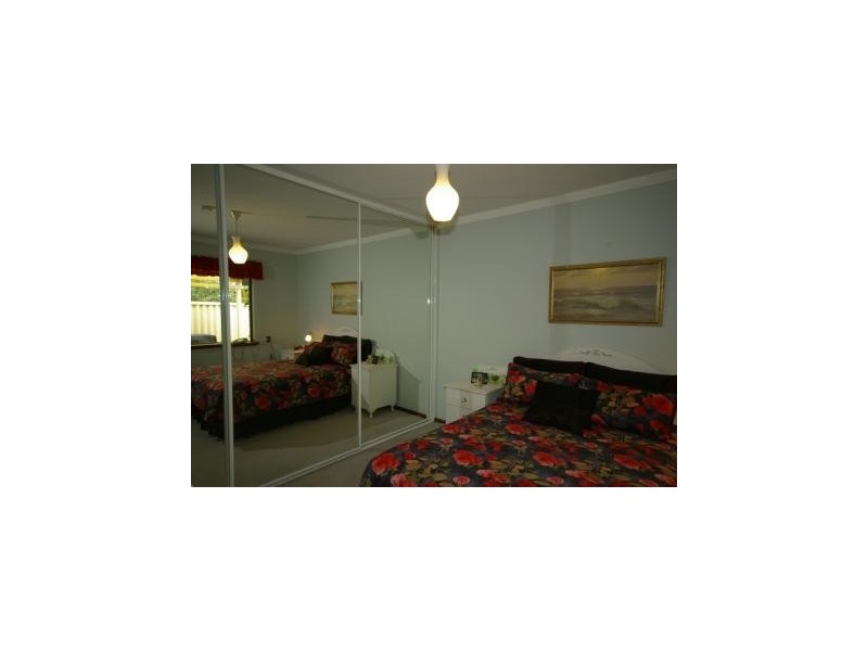 6A Cale Street, Como WA 6152