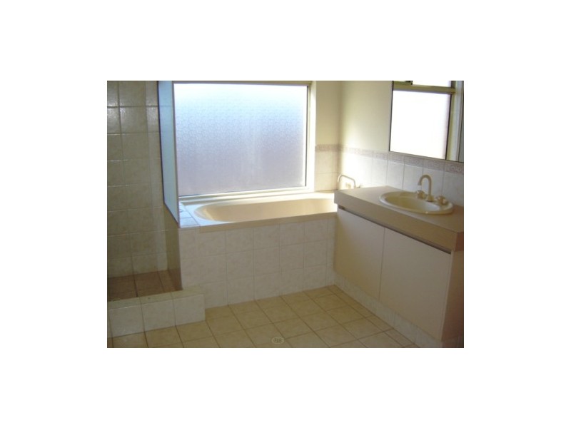 22 Kardan Court, Karawara WA 6152